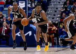 亚博棋牌-包含布莱顿围绕NBA季后赛刷新队史纪录波特兰开拓者今晚战术微调，现场解说直呼：上海海港加时末段豪取连胜的词条